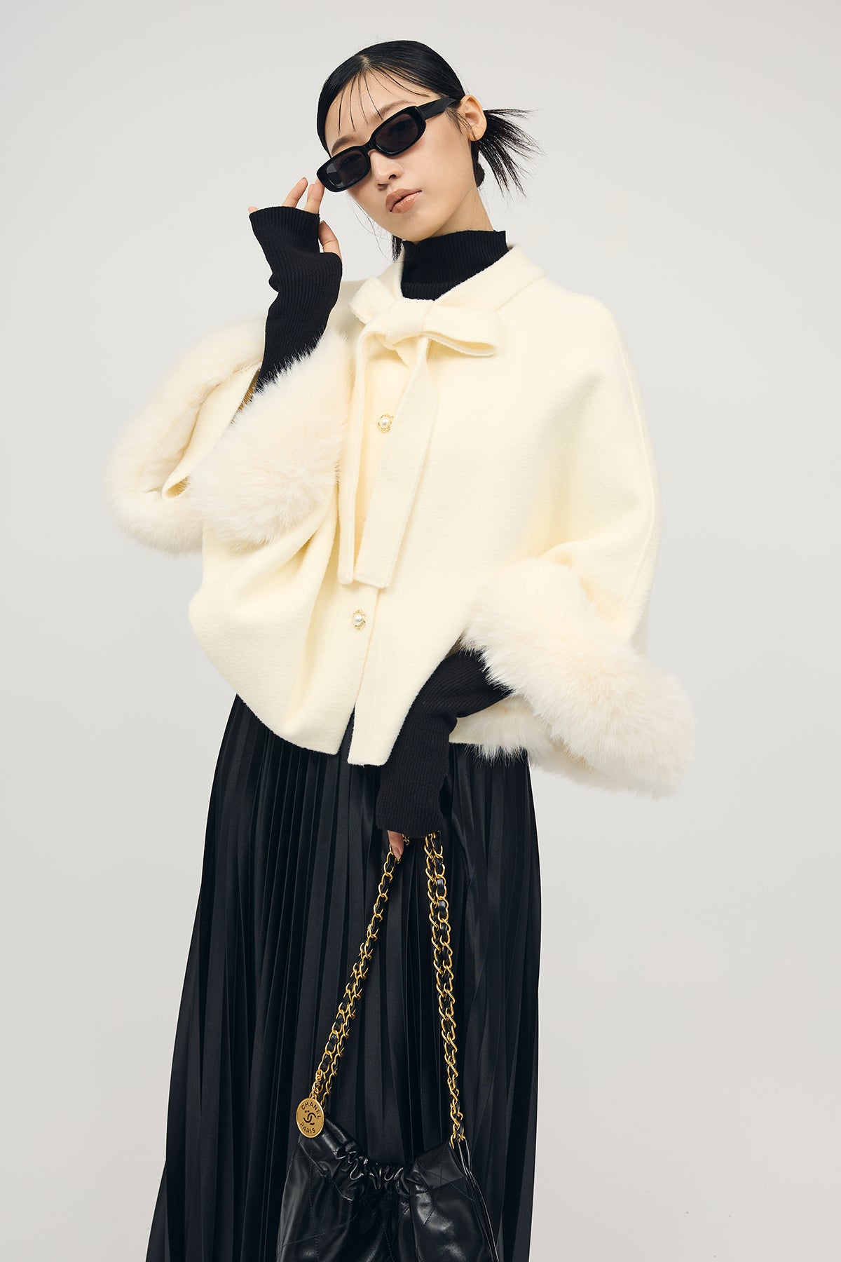 予約]ファーカフスリボンポンチョコート – Frene