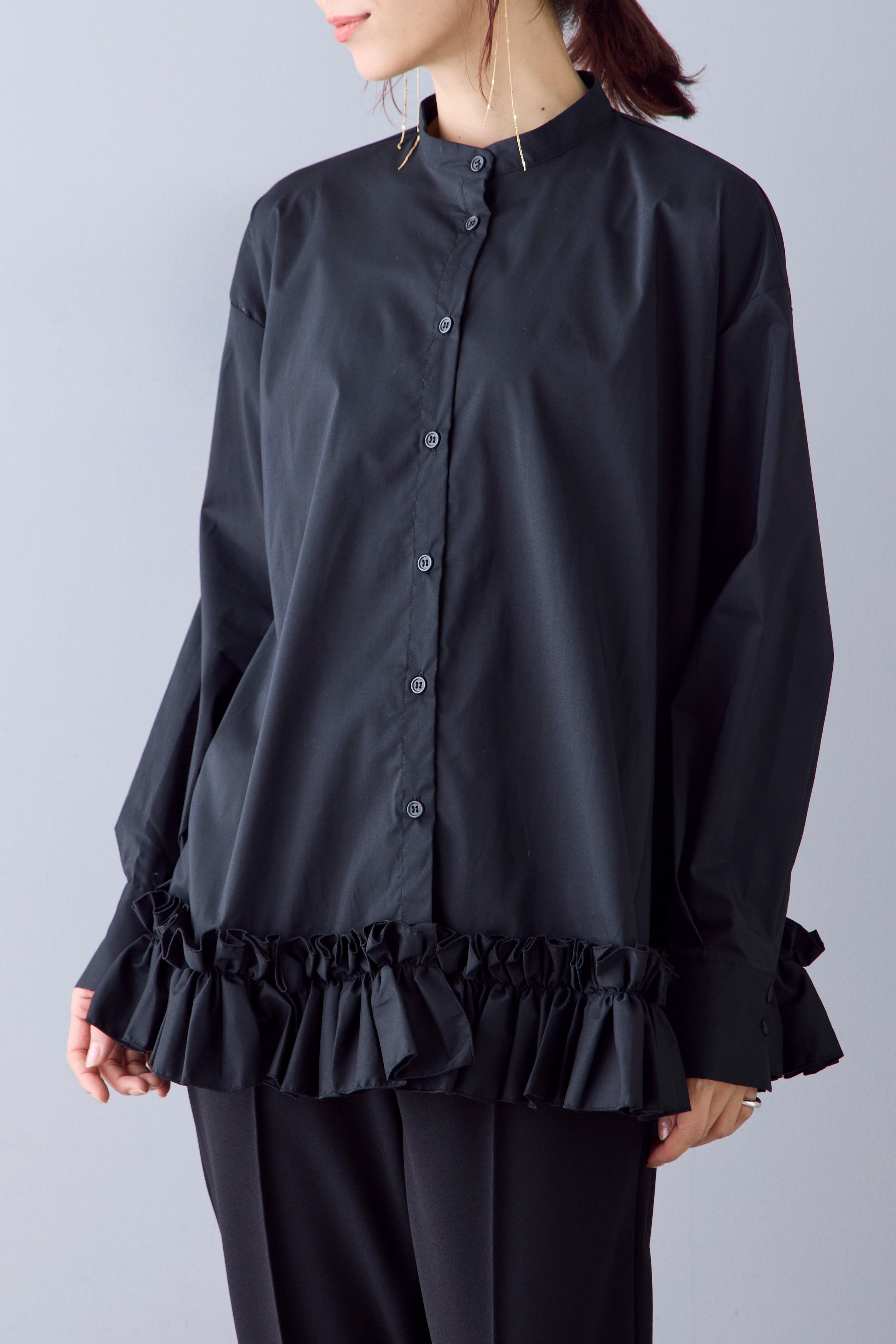 予約]裾フリルブラウス – Frene