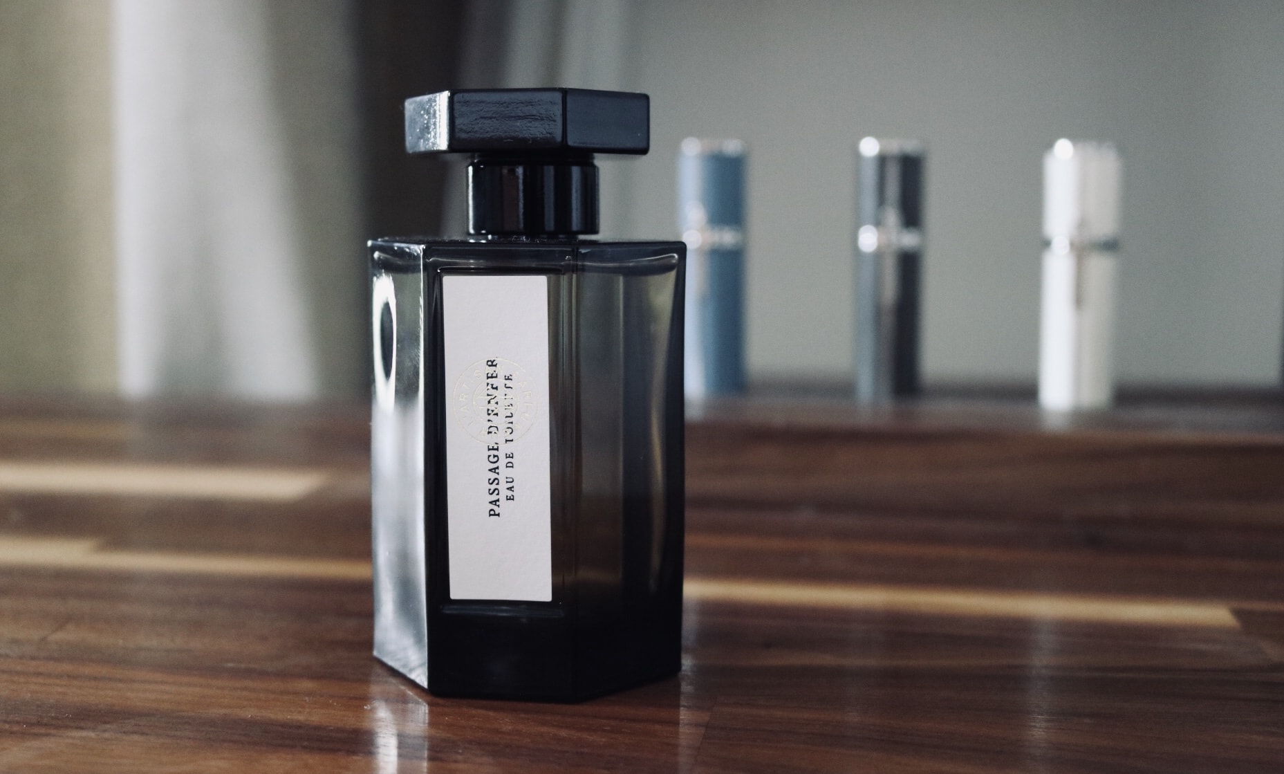 ラルチザンパフュームのおすすめ香水TOP5！香水好きが男性目線で