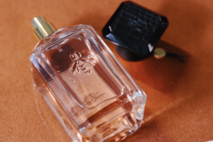 ゲラン イリストレフィエを購入レビュー｜ボトルカスタマイズやって