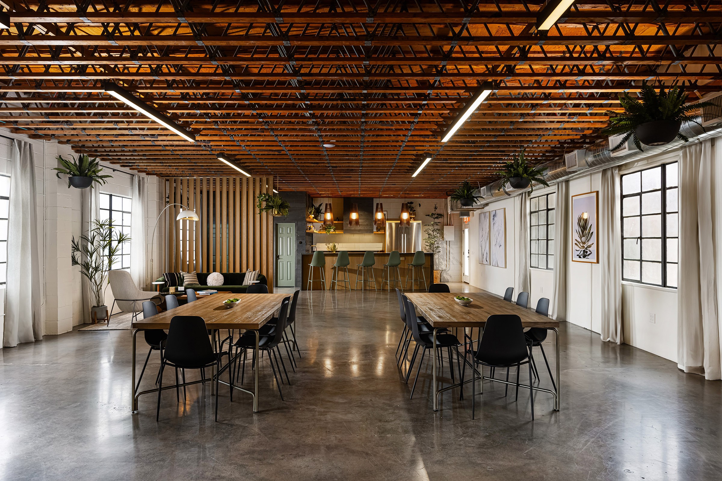 Social Space | Orange County Social Media Content Studio