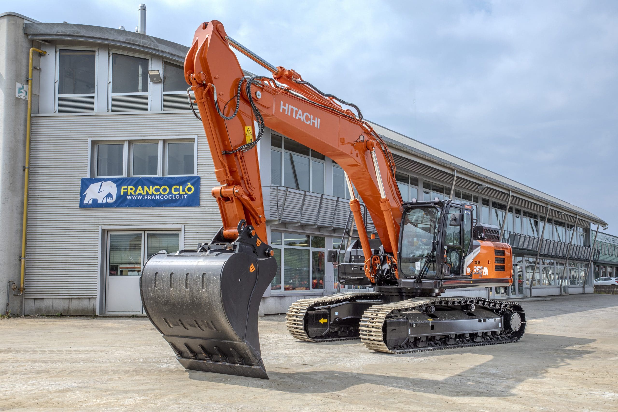 Hitachi ZX240N-7 / 2P tracked excavator · Franco Clò