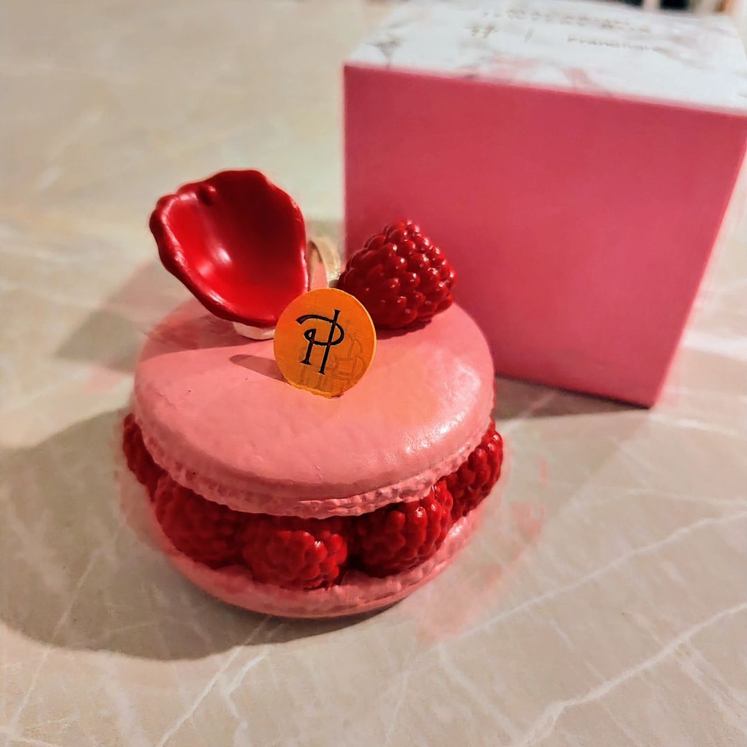 クリスマスデコレーションを彩る『ピエール・エルメ・パリ』とコラボ