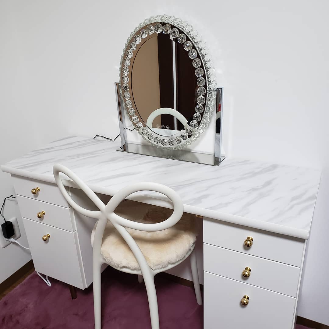 ドレッサーの主役！ビジュー付きのハリウッドミラー | Francfranc