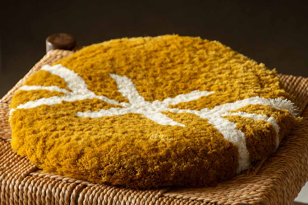 ノッティング 椅子敷き 丸型が入荷しました | FRANK暮らしの道具