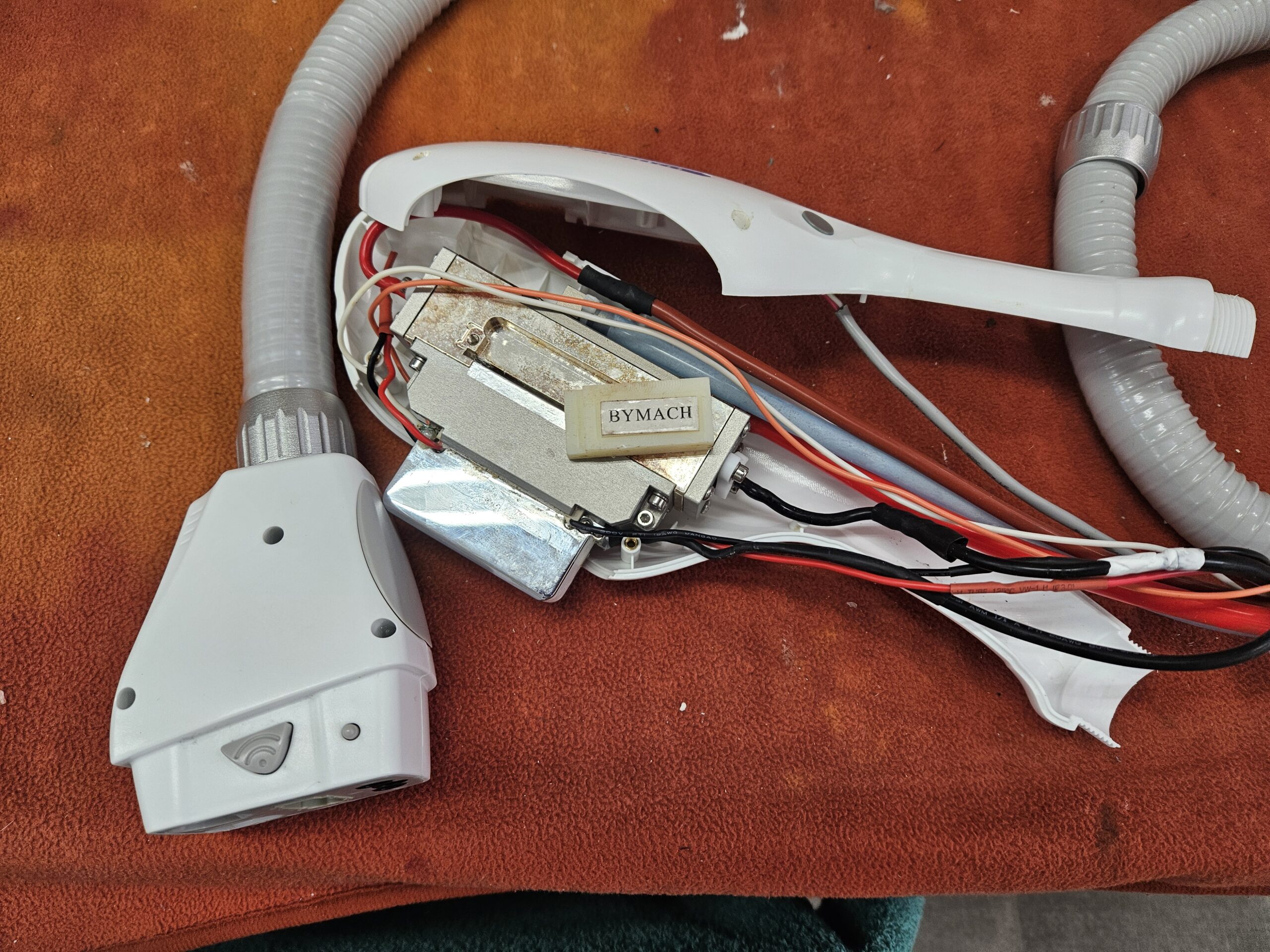 バイマッハのランプ交換再生 - 脱毛美容機器メンテナンス｜株式会社