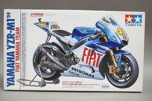 TAMIYA タミヤ 1/12 オートバイシリーズNO.117 ヤマハ YZR-M1'09
