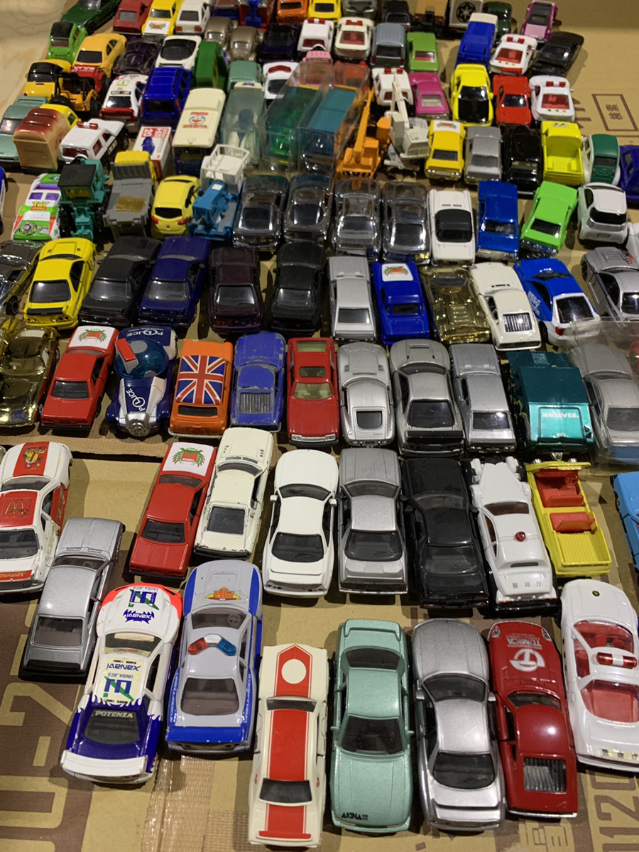 トミカ等300点以上お売り頂きました！
