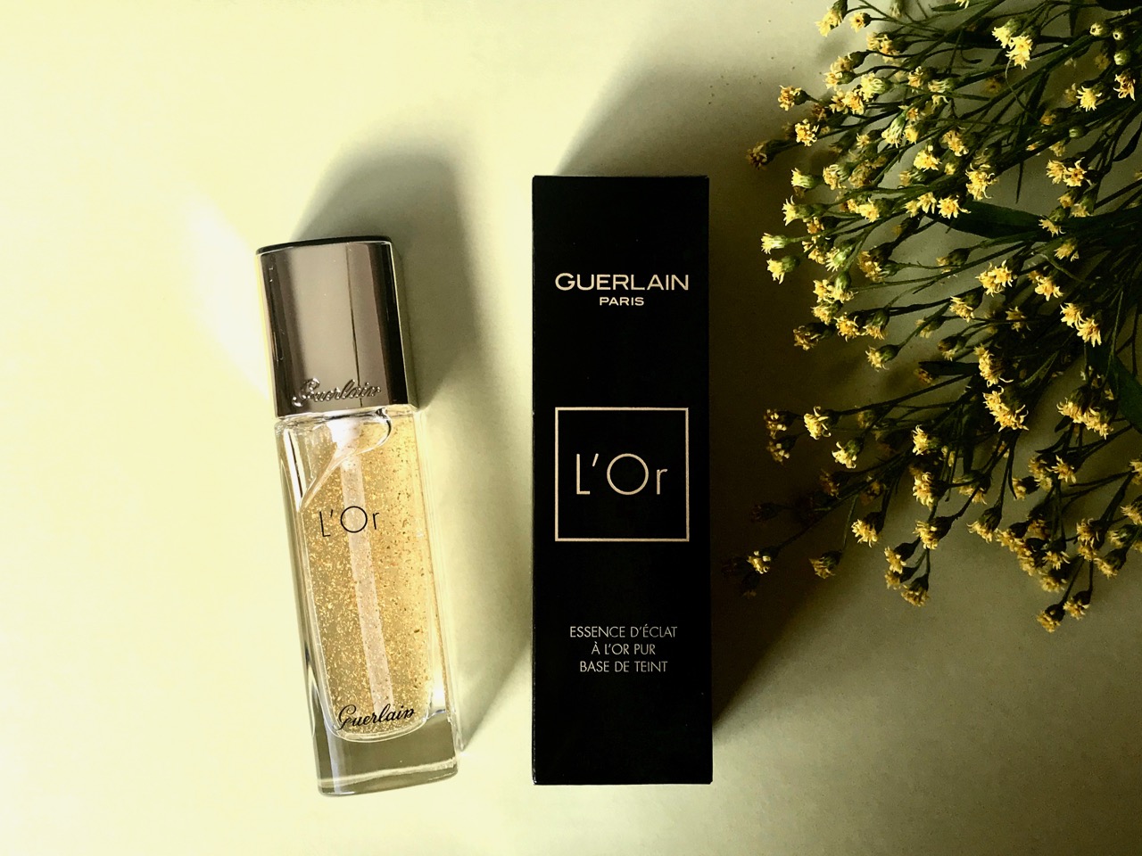 ゲランのロール エッセンス エクラは「24金」配合の化粧下地 | LULU