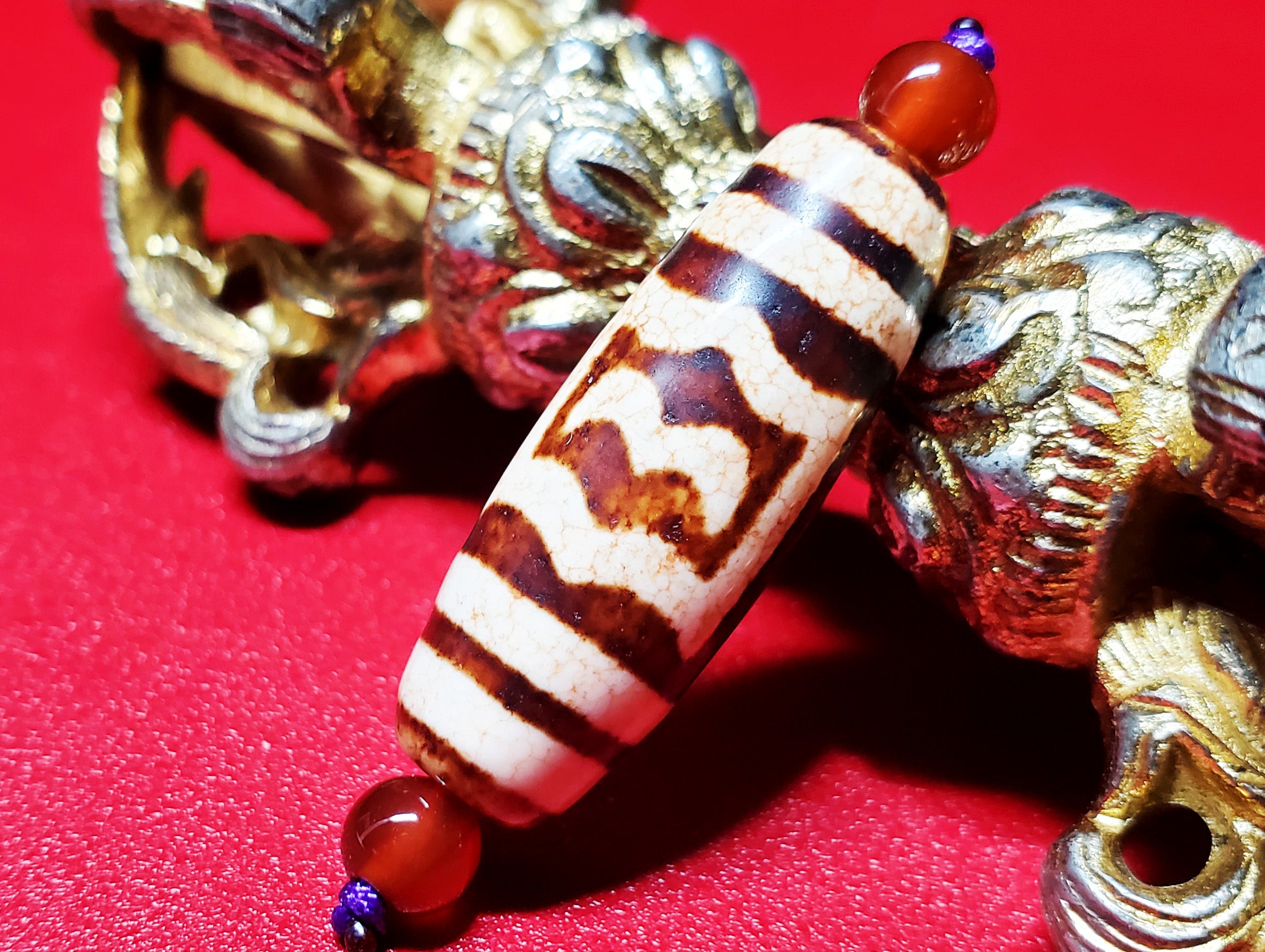 879 天珠 白毫天珠 龍紋 希少天珠 貴重 珍品 dzibeads！ 879 天