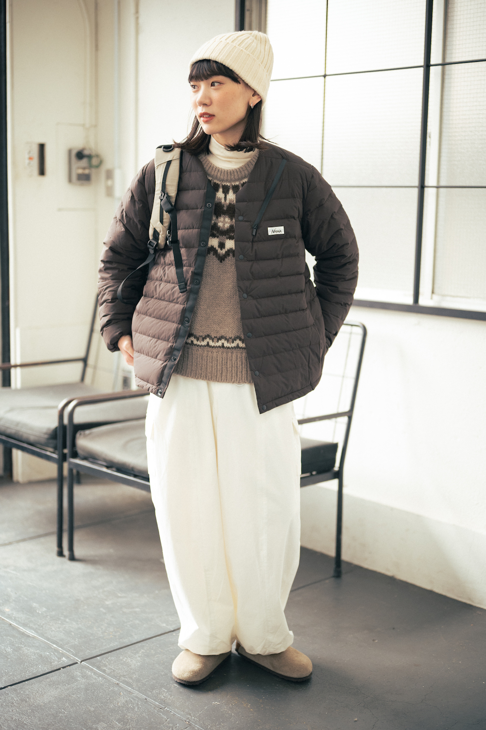 北海道在住のUMIが選ぶダウンは《ナンガ》。ブラウン×白で洗練された