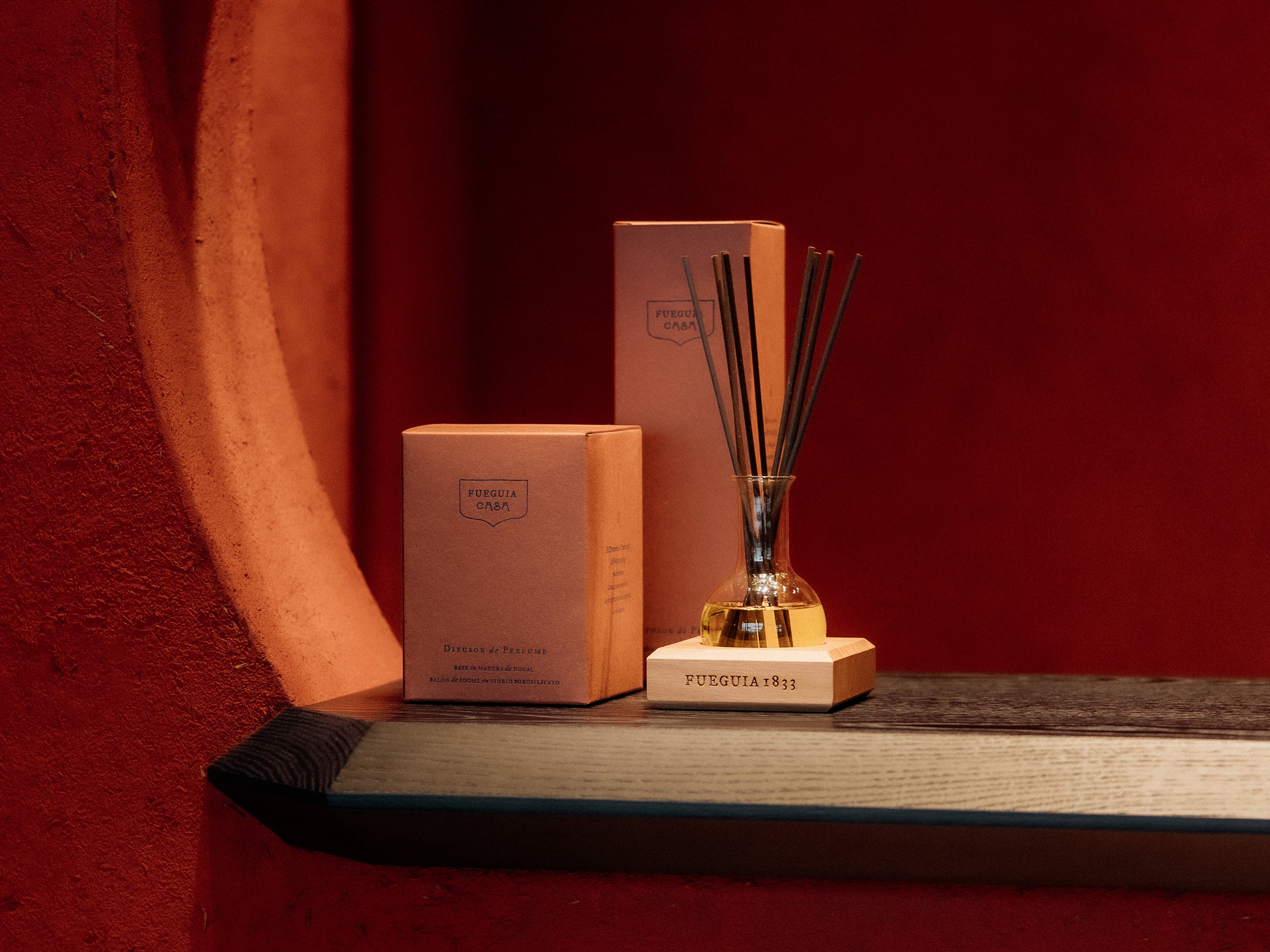 FUEGUIA 1833 | Ett Hem - Difusor de Pura Esencia｜エット ヘム