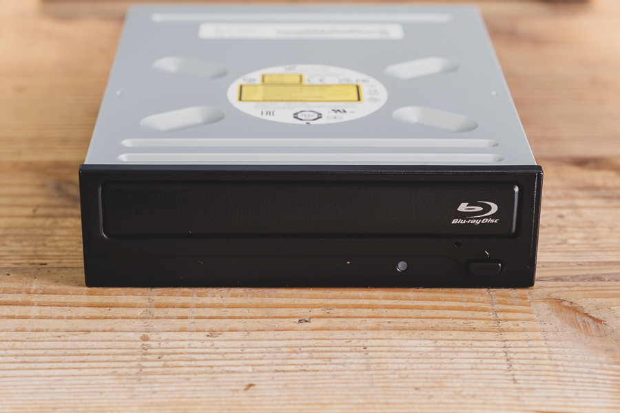 いまさら内蔵型 Blu-rayドライブを購入【日立LGデータストレージ