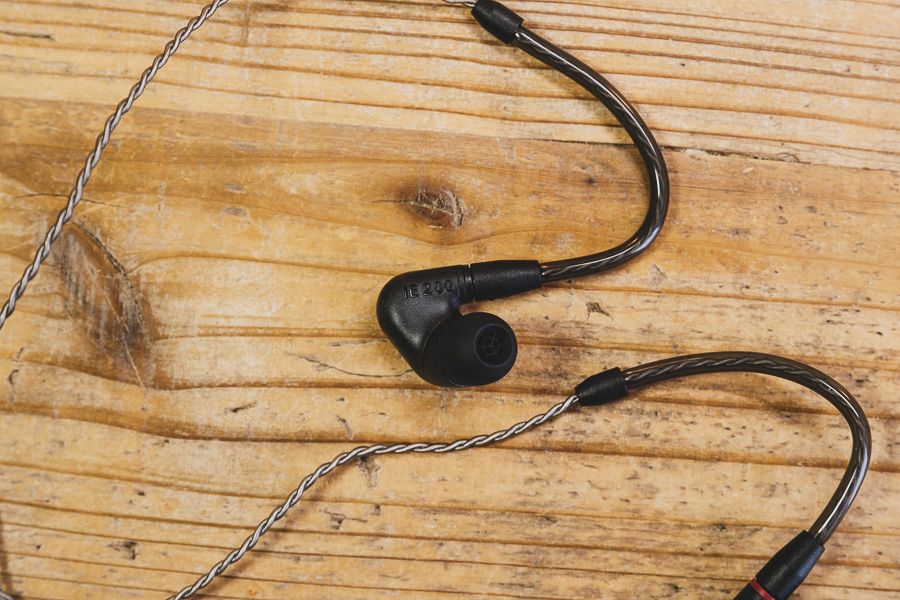 有線イヤホン】ゼンハイザー IE200 ＋ 4.4mmバランスケーブルを購入
