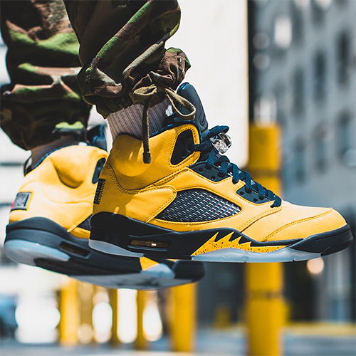 NIKE｜ミシガン大学をインスパイアした「エアジョーダン5」が登場