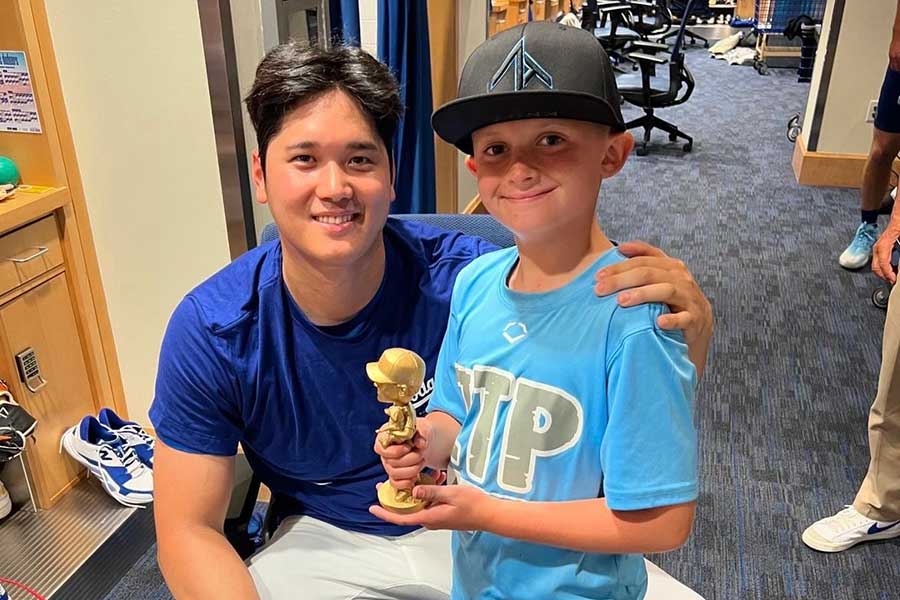 大谷人形欲しくて…息子が父のグラブ