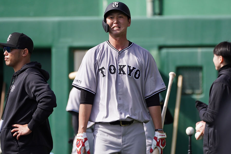 読売ジャイアンツ ビジターユニフォーム2024 Mサイズ 秋広優人 読売