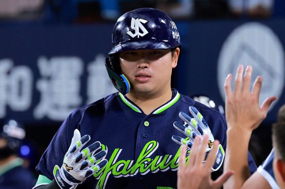 燕・村上宗隆、驚異の3戦連発18号 またもバックスクリーン弾…直近7戦