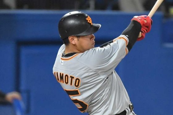 岡本和真、自身初の1試合3発 原監督もビックリ…6年連続30本塁打到達、5