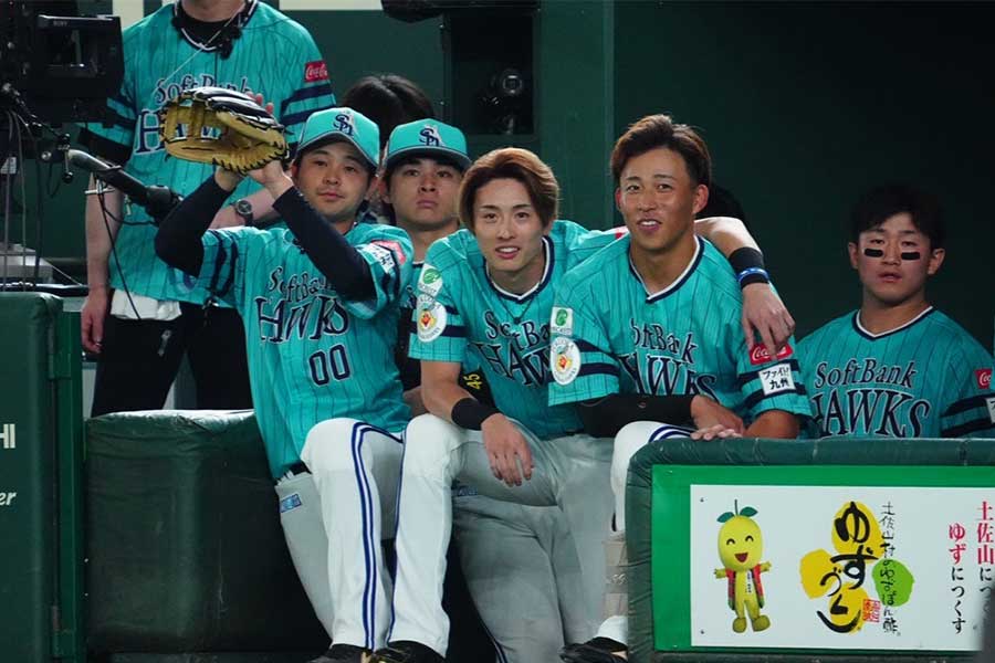 ソフトバンクホークス 周東選手 記念フォト ソフトバンクホークス 周東