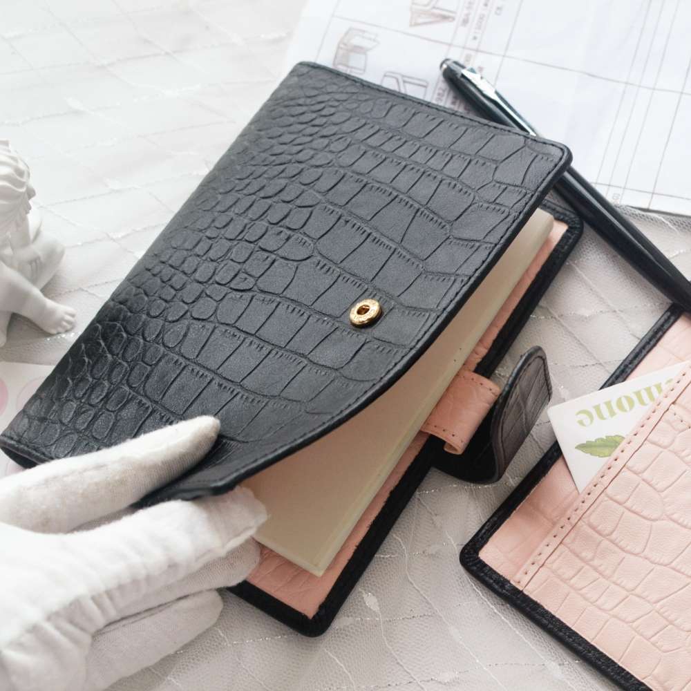 未使用 A6手帳カバー クロコダイル ルーペ メモパッド 象革 キタムラ