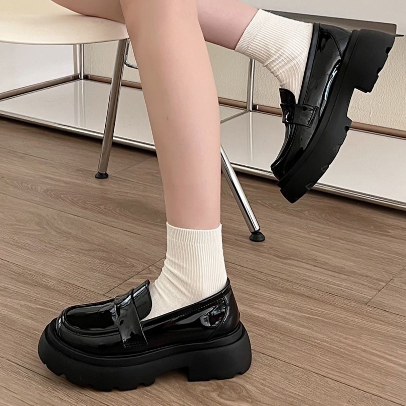 黒スニーカー 光沢素材ローファー風厚底運動靴 厚底|黒スニーカー専門