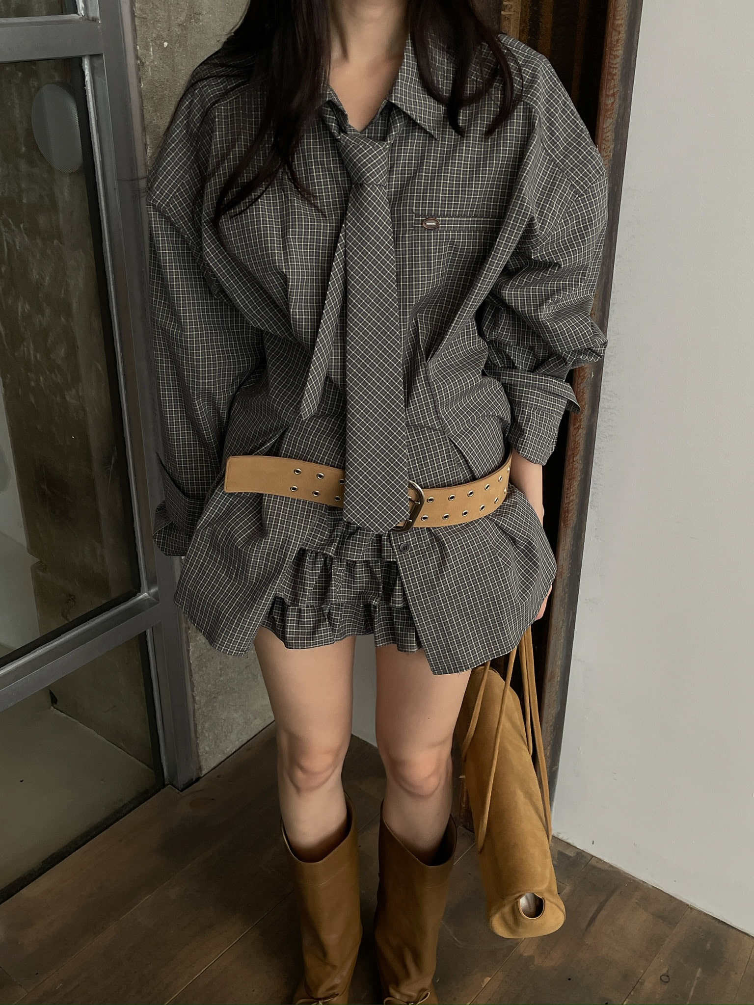 カジュアルコーデ 秋冬新作チェックシャツとフリルスカートの上下