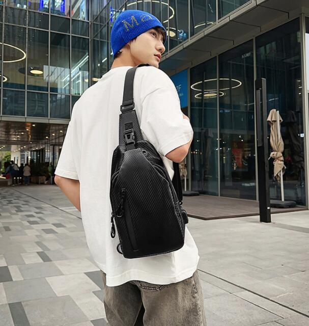 斜めがけボディバッグ 合成皮革男性用 黒 大きい ボディ バッグ メンズ