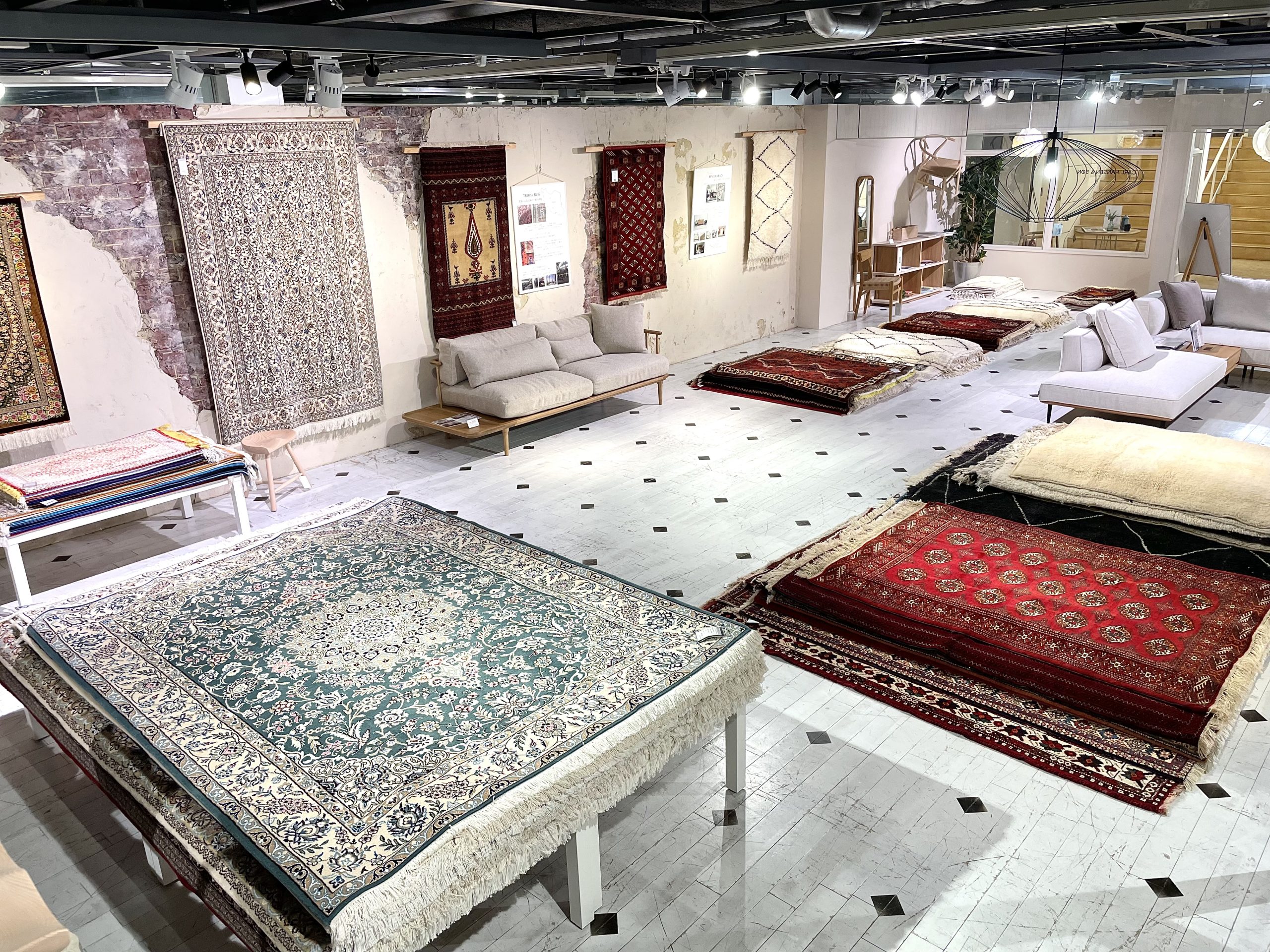 世界の手織りラグ展を開催いたします | 静岡の家具インテリアショップ