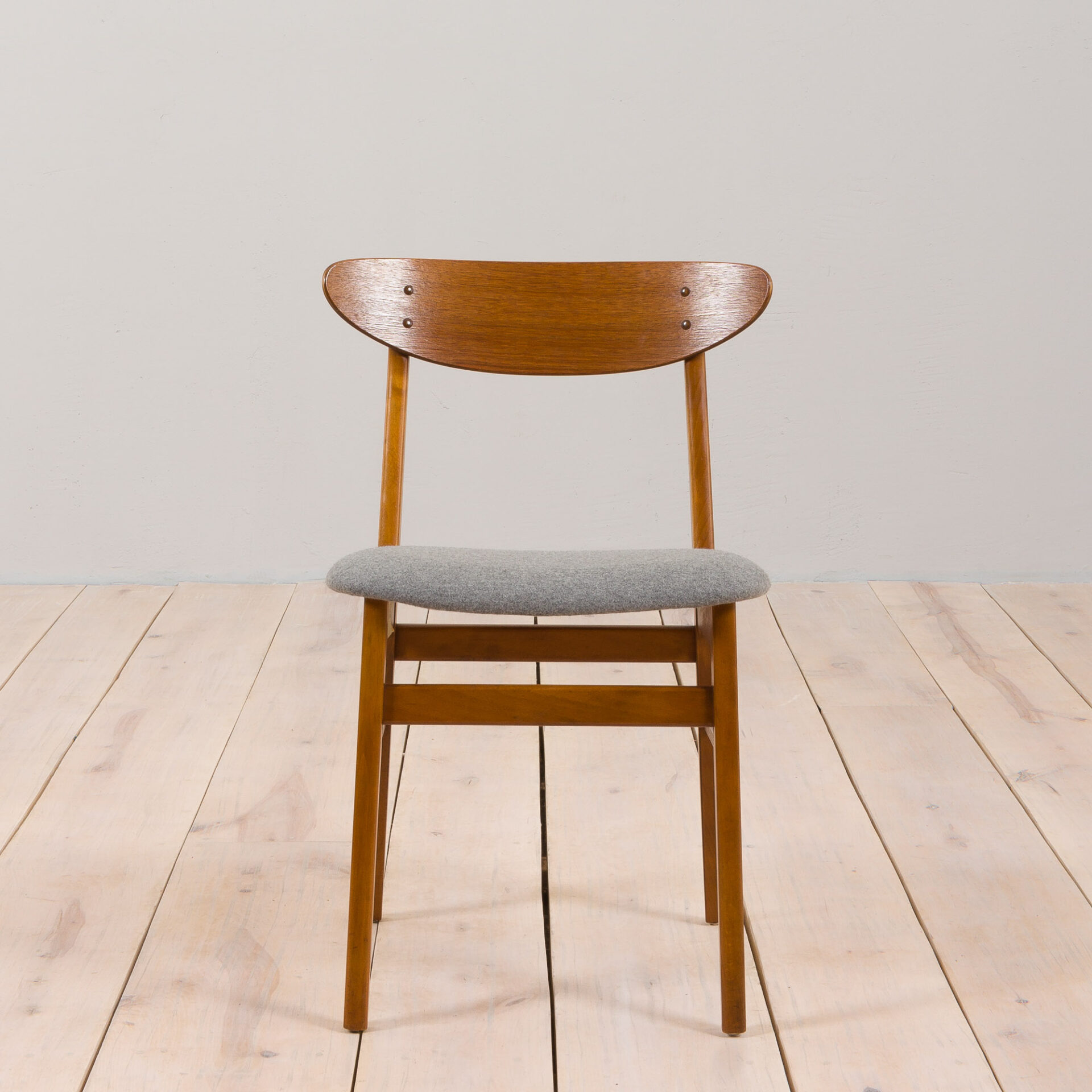 Set of 6 mid century modern Farstrup chairs in gray wool and teak