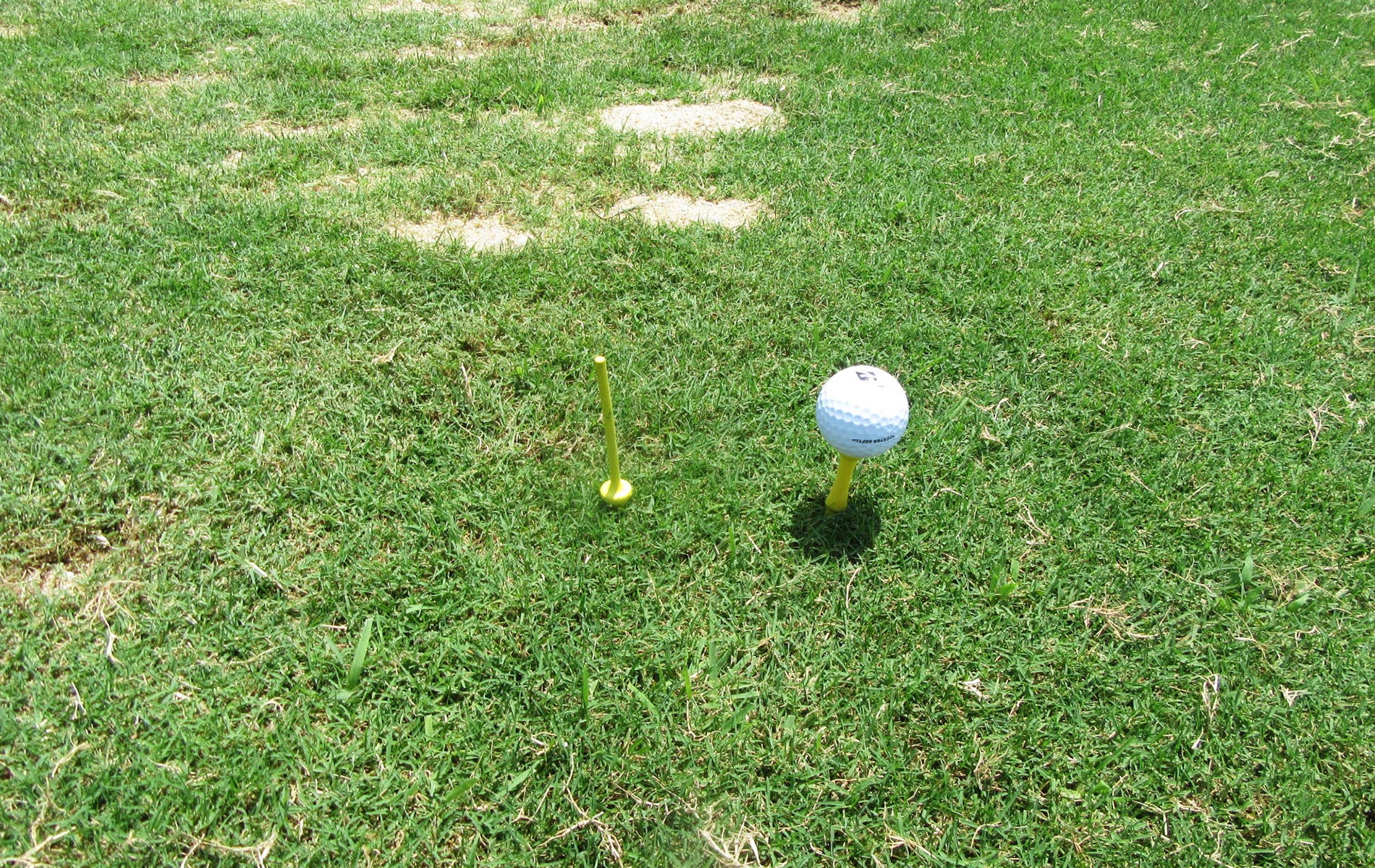 装着するだけでスイングの軸のブレが確認できる軸ブレ改善ゴルフメガネ