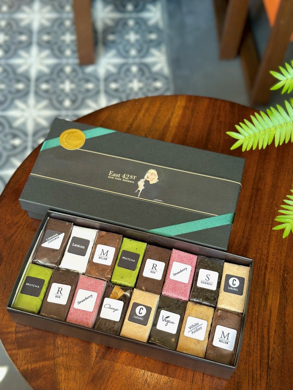 East42st NEW YORK BROWNIE】ブラウニー16個詰め合わせBOX［ 京都