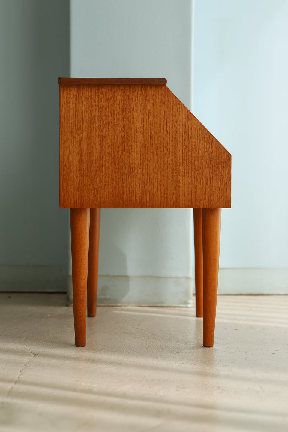 スウェーデンヴィンテージ スモールチェスト サイドテーブル 北欧家具