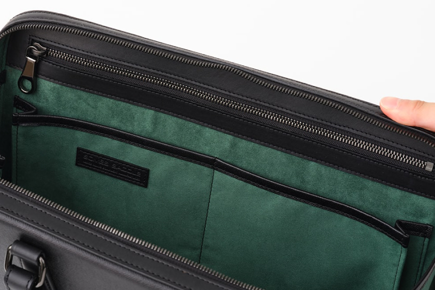 SOMES コンパクト ブリーフケース イノベーション （ブラック） IV-64