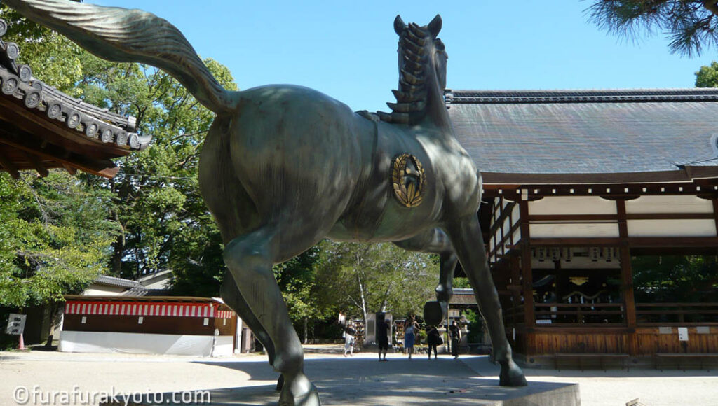 藤森神社 | 勝運・学問と馬の神様、見どころ8選 - ふらふら京都散歩