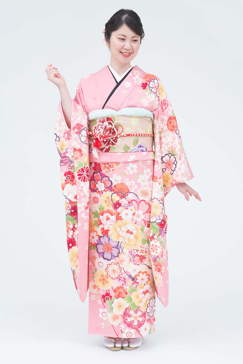 ピンク地薔薇刺繍 - 振袖コレクション｜はたちの集い（成人式）振袖