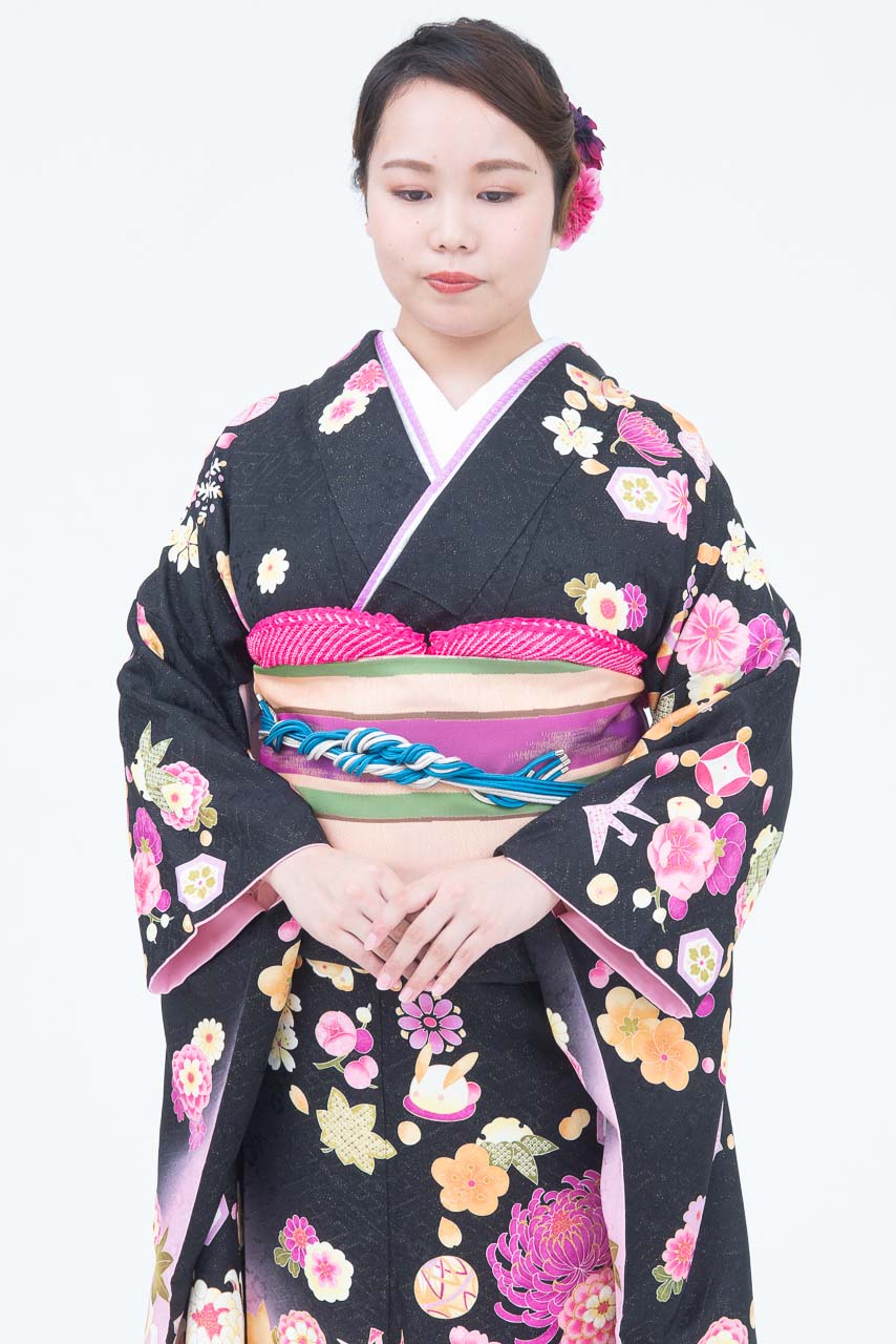 黒地にピンク花柄 - 振袖コレクション｜はたちの集い（成人式）振袖