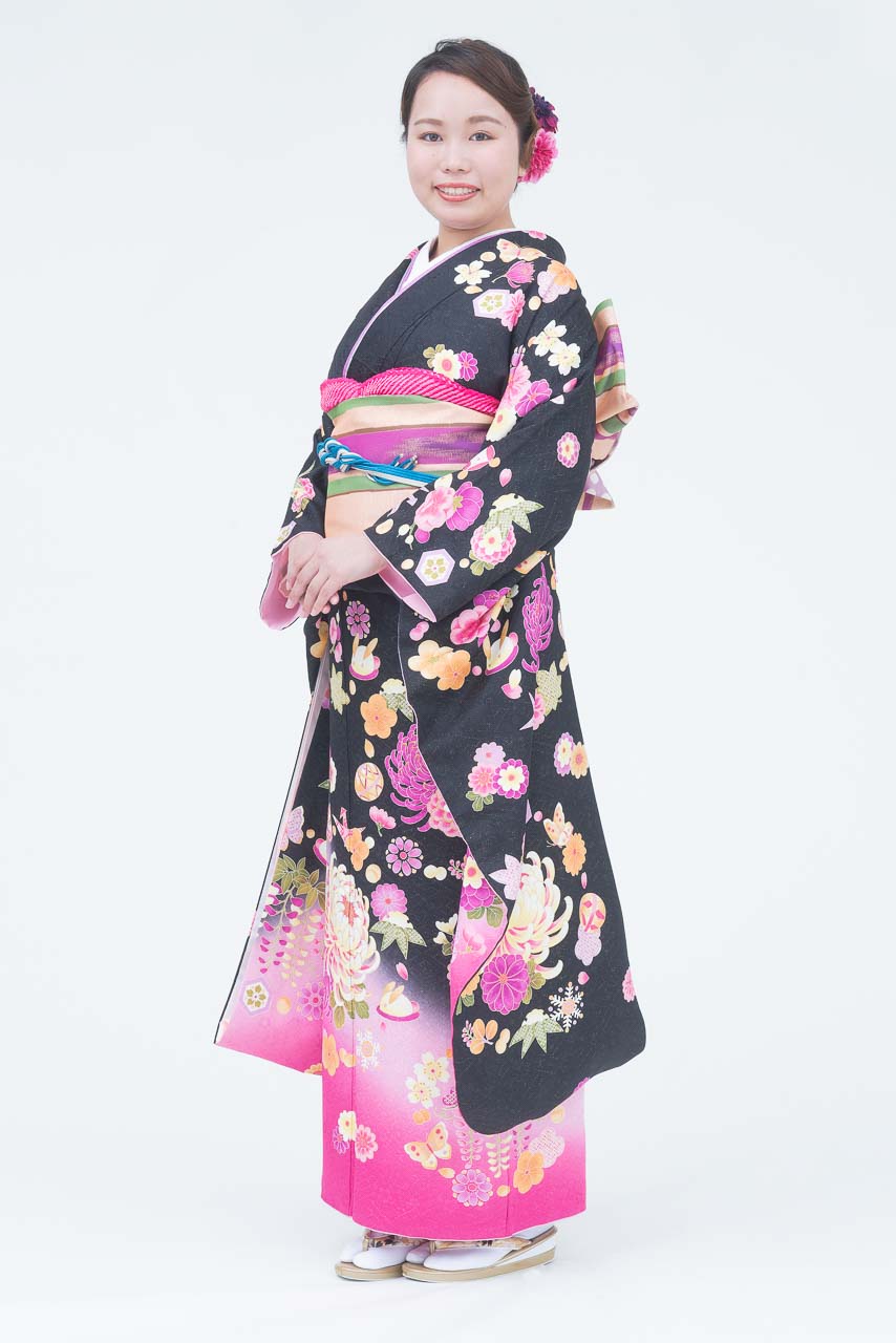 黒地にピンク花柄 - 振袖コレクション｜はたちの集い（成人式）振袖