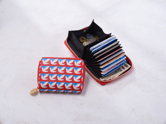 イトーヨーカドー たっぷりカードが収納できるミニ財布BOOK 【付録