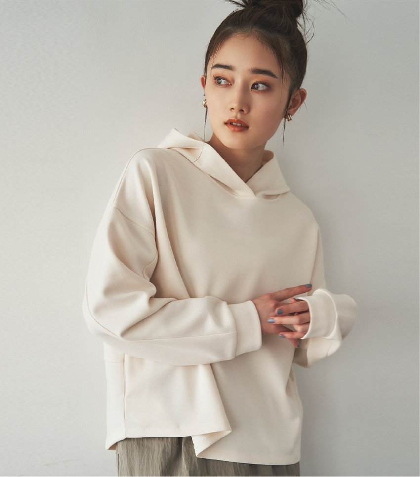 毎日にちょうどいい服 #ダンボールニット｜コムサイズム 2024.10.25