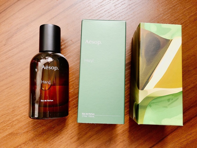 まるで森の中にいるみたい!? イソップの香水「ヒュイル」を使ってみた