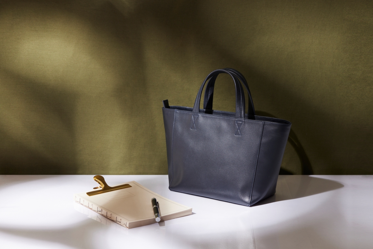 カバン | Genuine Leather (ジェニュイン レザー)