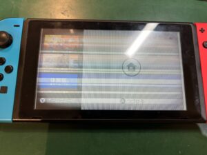 液晶に線が入り画面がほとんど見えなくなってしまう！Nintendo switch
