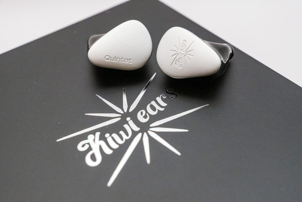 Kiwi Ears Quintet レビュー】優等生に見せかけた攻撃的なイヤホン