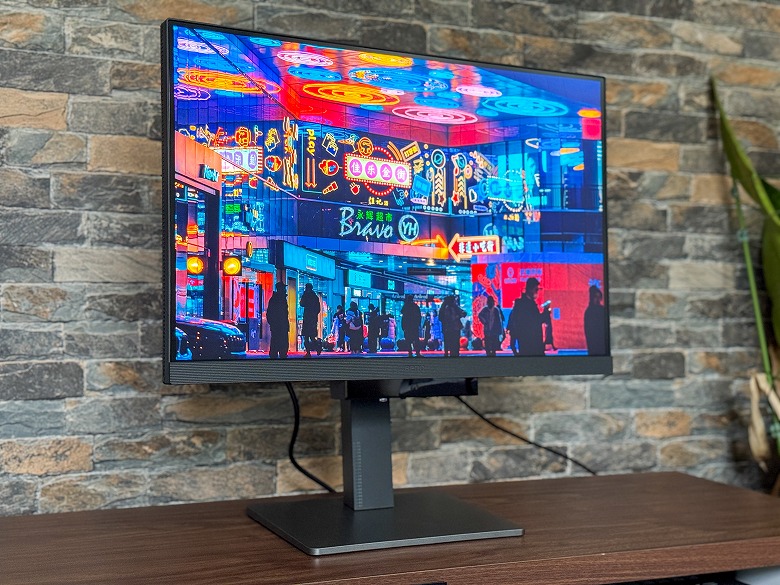 BenQ RD240Q レビュー】目を守りながらコーディング作業に没頭！機能