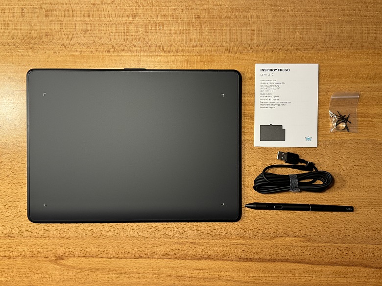 HUION Inspiroy Frego M レビュー】高性能スリムペンで自由自在！紙の