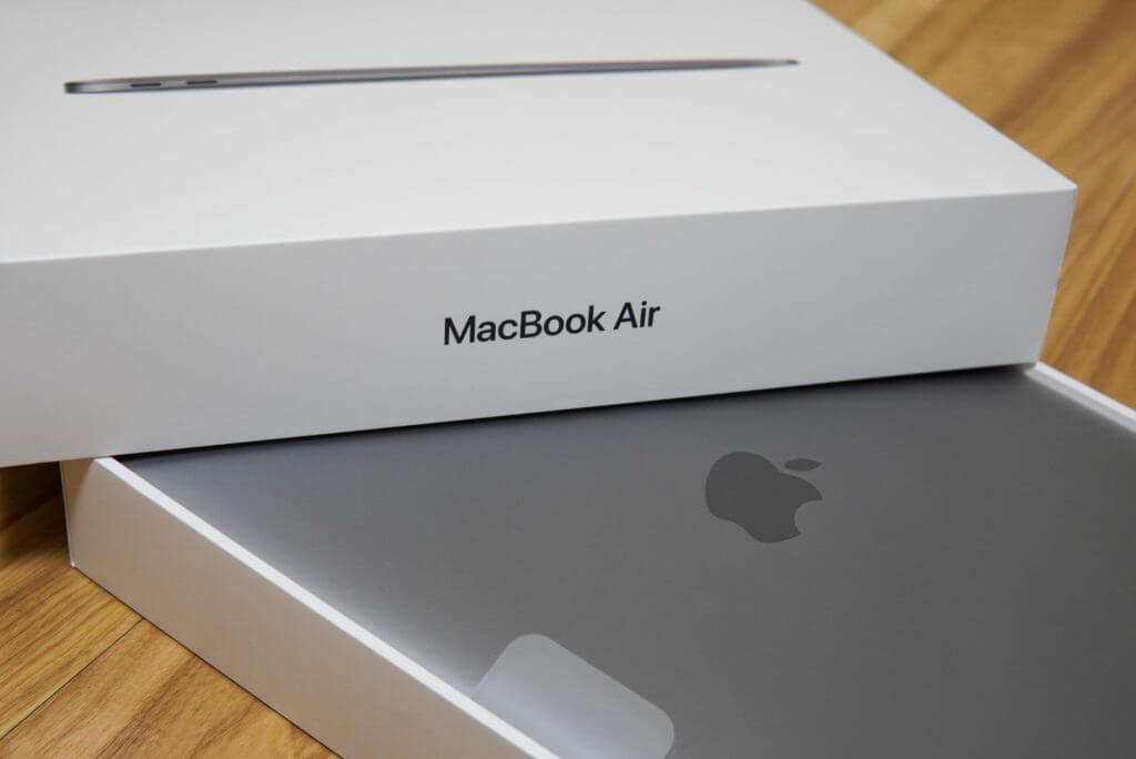 13インチMacBook Air (2019)はバッテリー持ち抜群で外出用にピッタリの