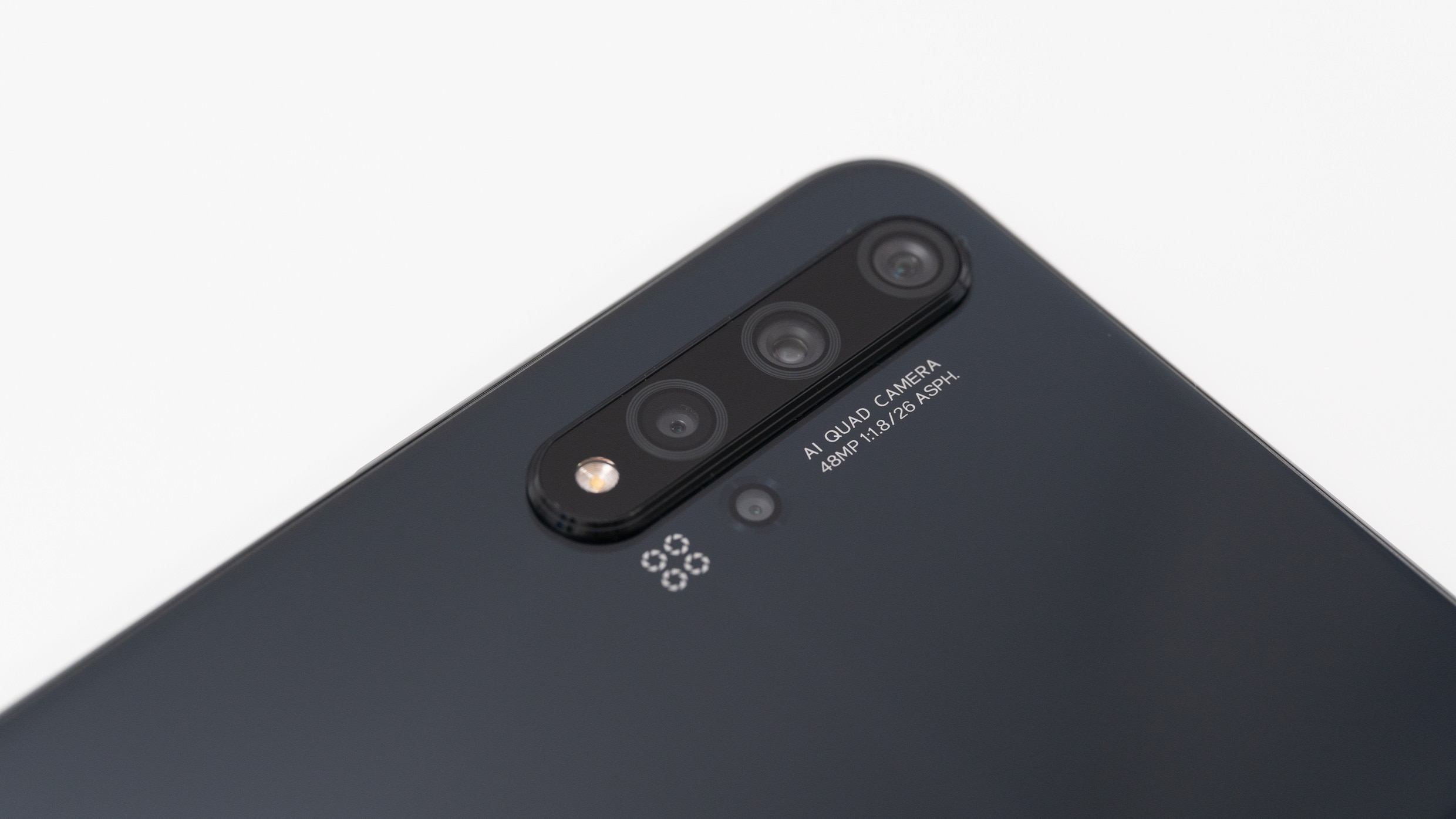 HUAWEI nova 5T」レビュー。実売5.4万円でフラッグシップと同じKirin