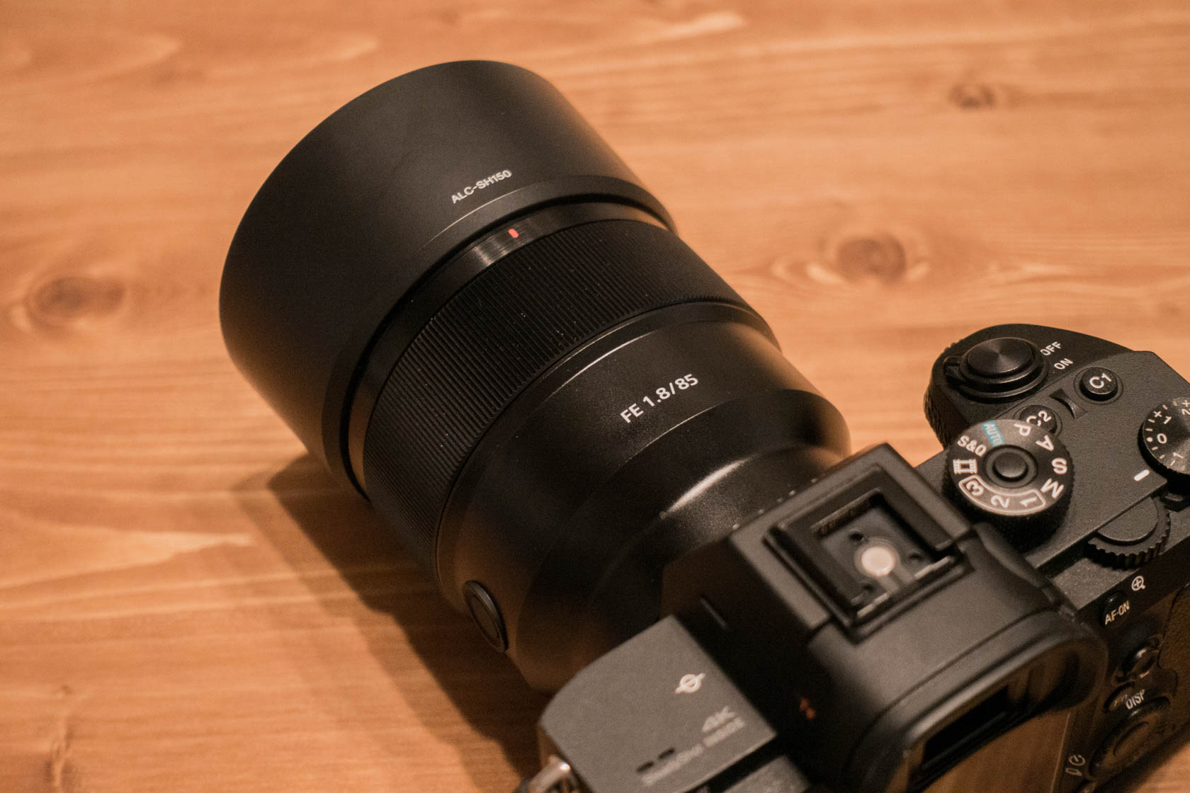 ソニーEマウント最高のコスパ!純正85mmレンズ『SEL85F18 85mm F1.8