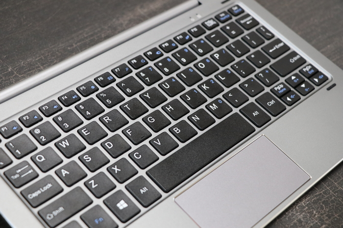 CHUWI Hi10 Pro専用キーボードは絶対購入すべし！難点もあるが利便性が